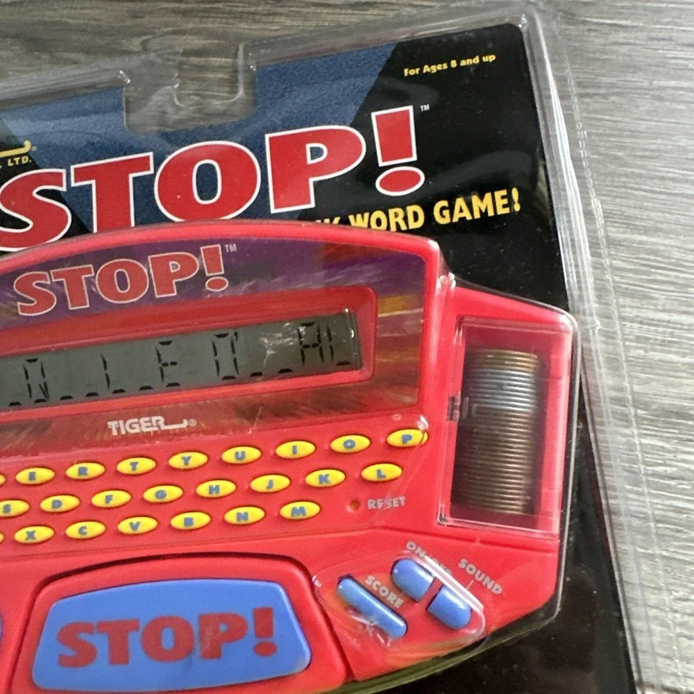 Tiger Electronics STOP! Word Game Unisex OS Red NEW Vintage 1998 Handheld 07-017